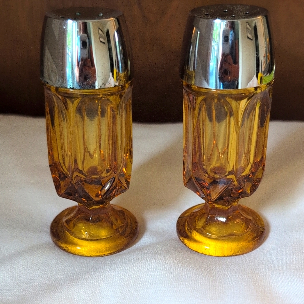 Fairfield Amber by Anchor Hocking Salt and Pepper Shakers, Vintage Amber Glass